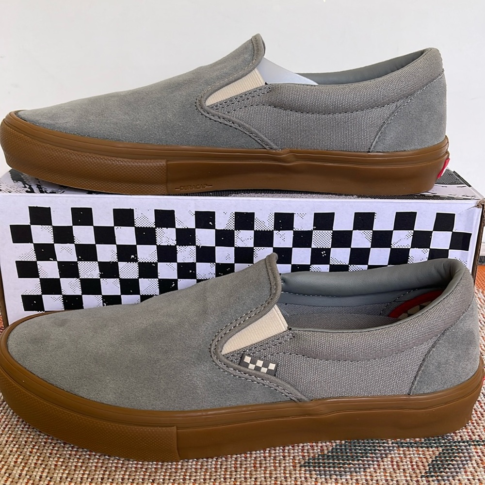 Vans WMNS Skate Slip-On Grey/Gum
VN0A5FCAN3Z
Sneakers
